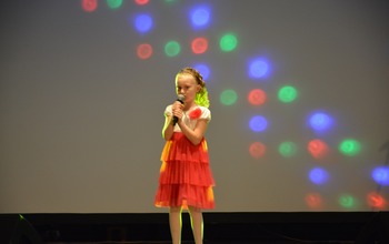  (photo)
