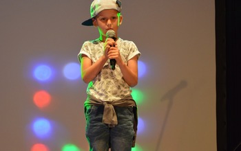  (photo)