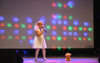 (photo)