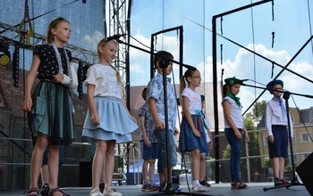  (photo)