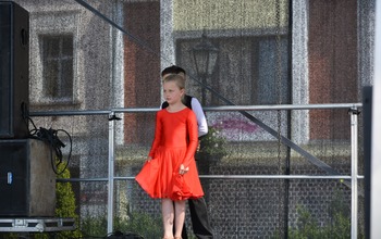  (photo)