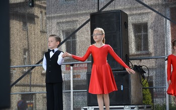  (photo)
