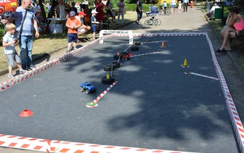  (photo)