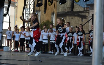 (photo)