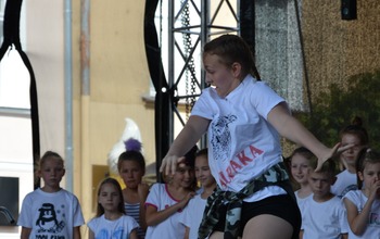  (photo)