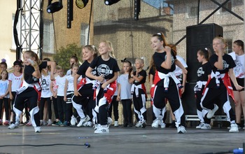  (photo)