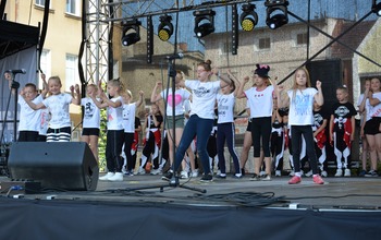  (photo)