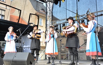  (photo)