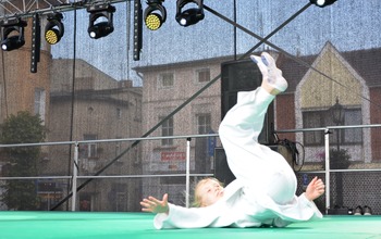  (photo)