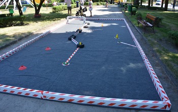  (photo)