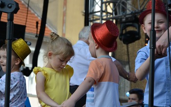  (photo)