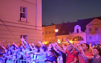  (photo)
