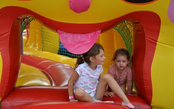  (photo)