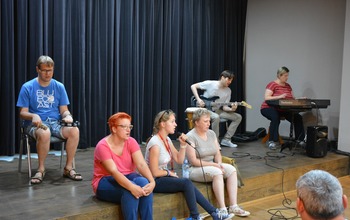  (photo)
