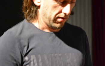  (photo)