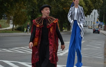 (photo)