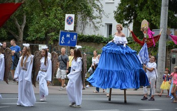  (photo)