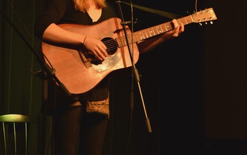  (photo)