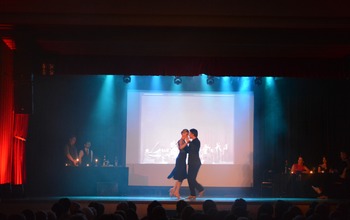  (photo)