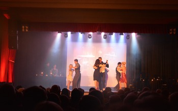  (photo)