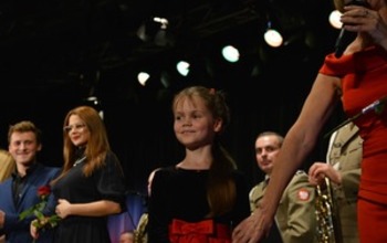  (photo)