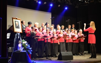  (photo)