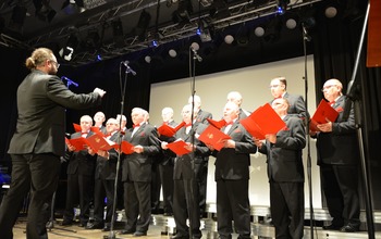  (photo)