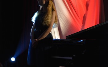  (photo)