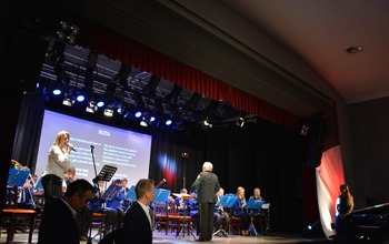  (photo)