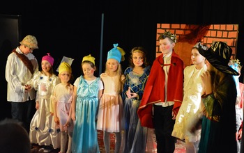  (photo)