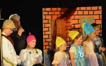  (photo)