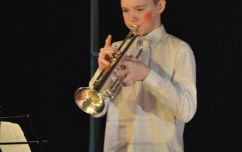  (photo)