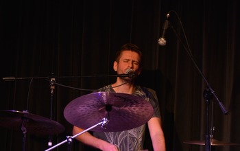  (photo)