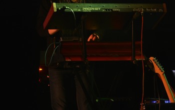  (photo)