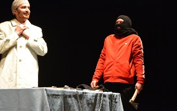  (photo)