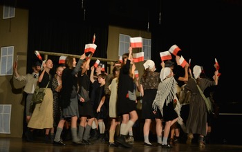  (photo)