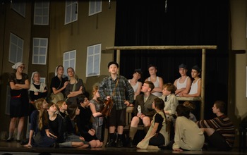  (photo)