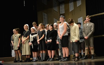  (photo)