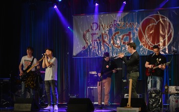  (photo)