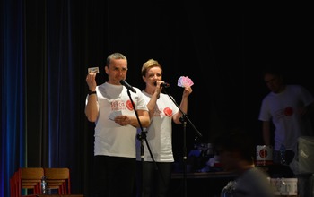  (photo)