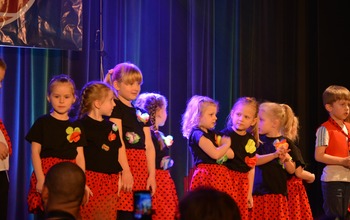  (photo)