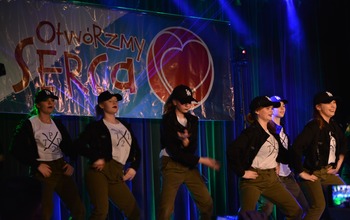  (photo)