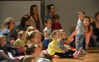  (photo)