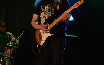  (photo)