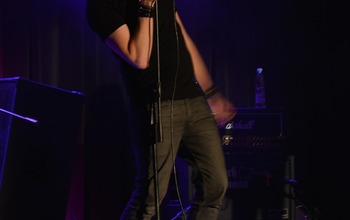  (photo)