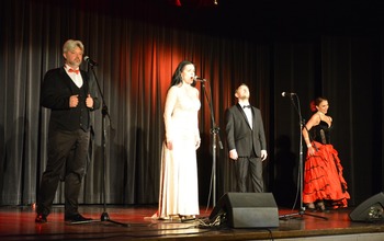  (photo)