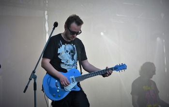  (photo)