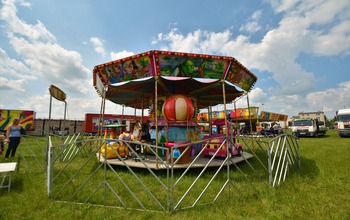  (photo)