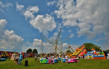  (photo)