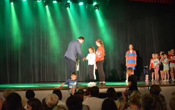  (photo)